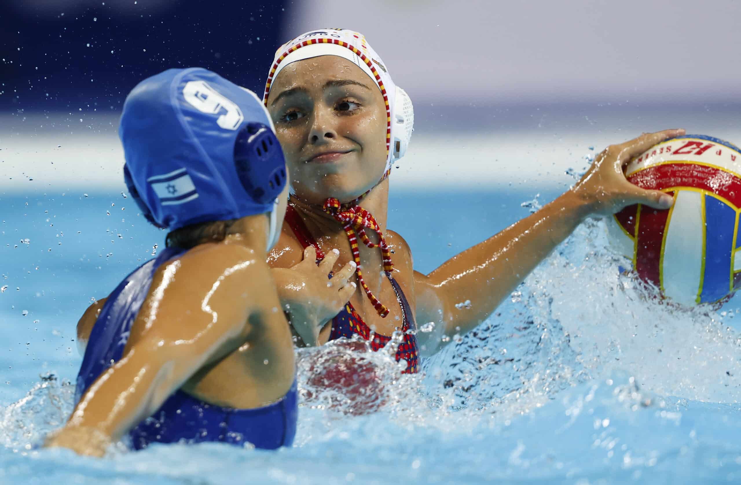 WATERPOLO SPLIT 22 – La selecció femenina segueix el seu camí cap a quarts 20-3 contra Israel